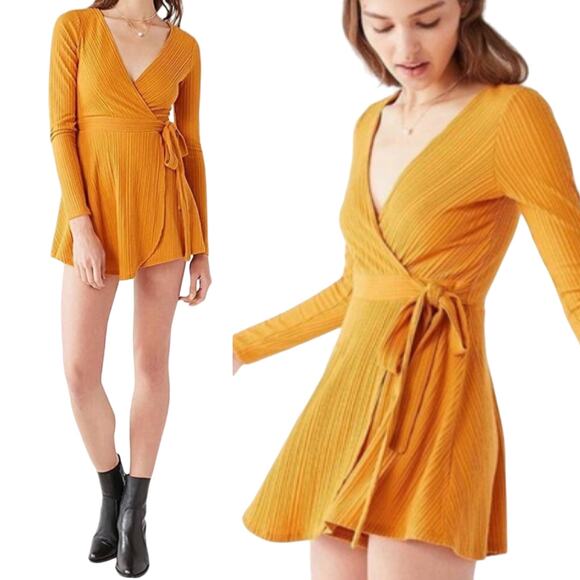 Urban Outfitters Brielle Romper Rib Knit Faux Wrap Playsuit Orange NEW Womens M - Picture 1 of 14